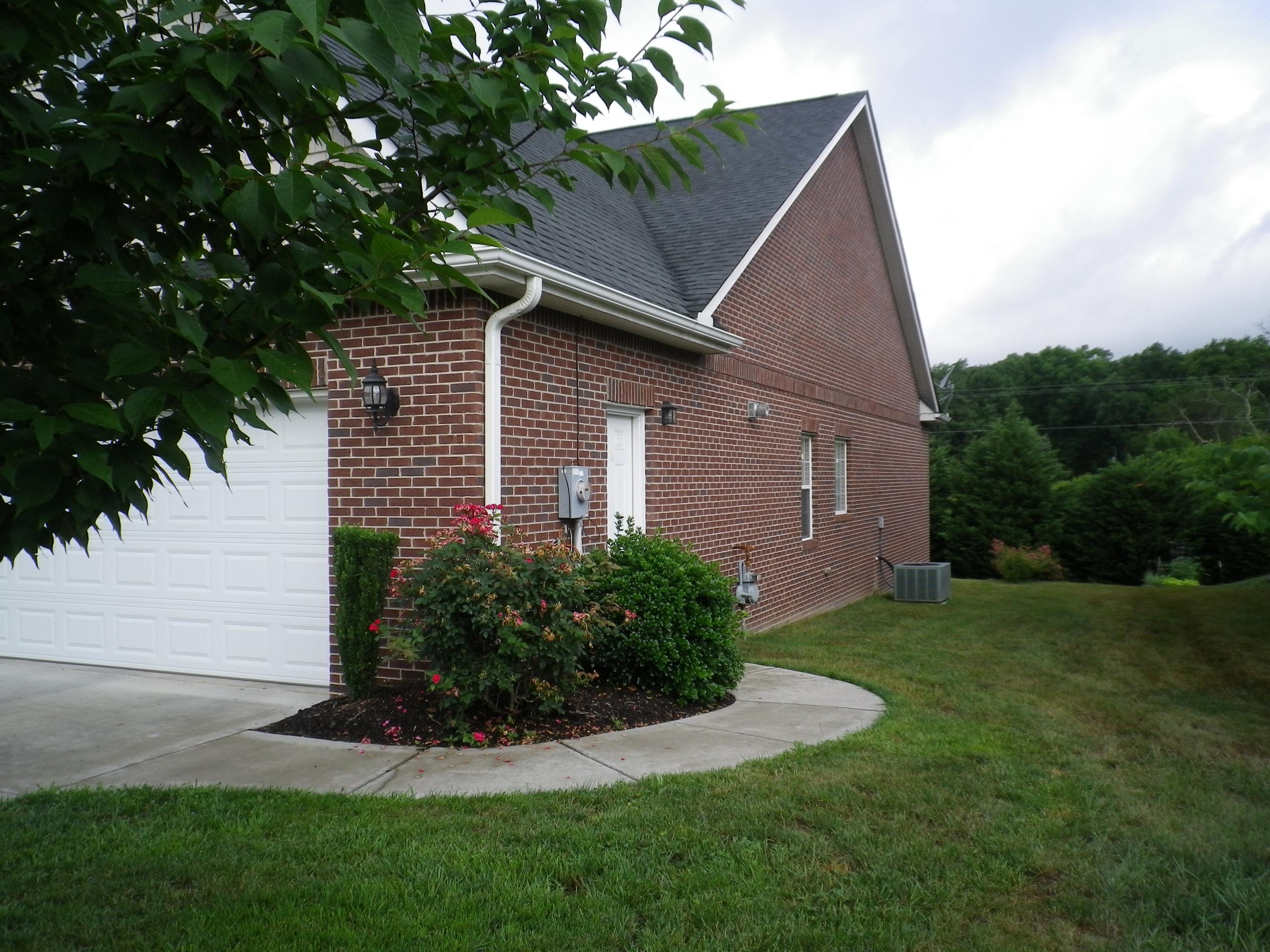 137 Meridian Way Clinton, TN 37716 - Photo 7 of 33 IMGP3952