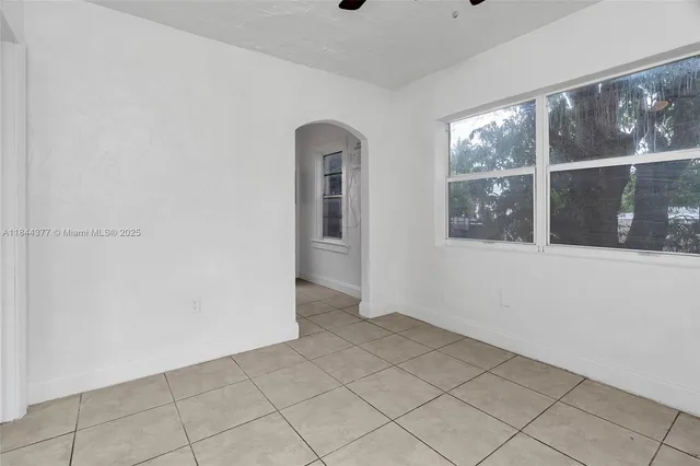 $1,700 | 1137 Northwest 29th Terrace, Unit 1130, Miami, FL 33127