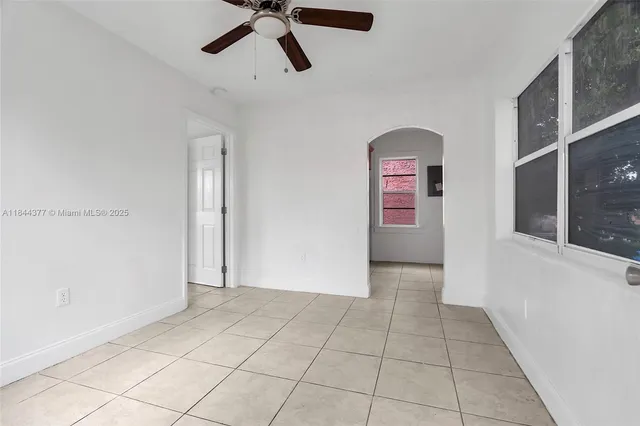 $1,700 | 1137 Northwest 29th Terrace, Unit 1130, Miami, FL 33127