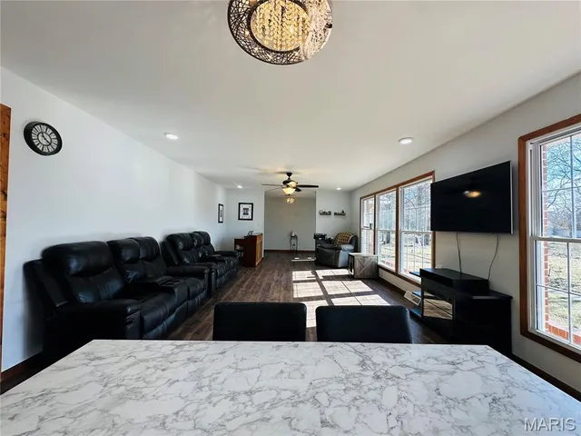 $252,900 | 515 West James Boulevard, St. James, MO 65559