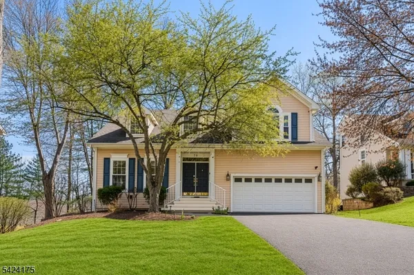 $1,299,000 | 70 Hartley Lane, Bernards, NJ 07920