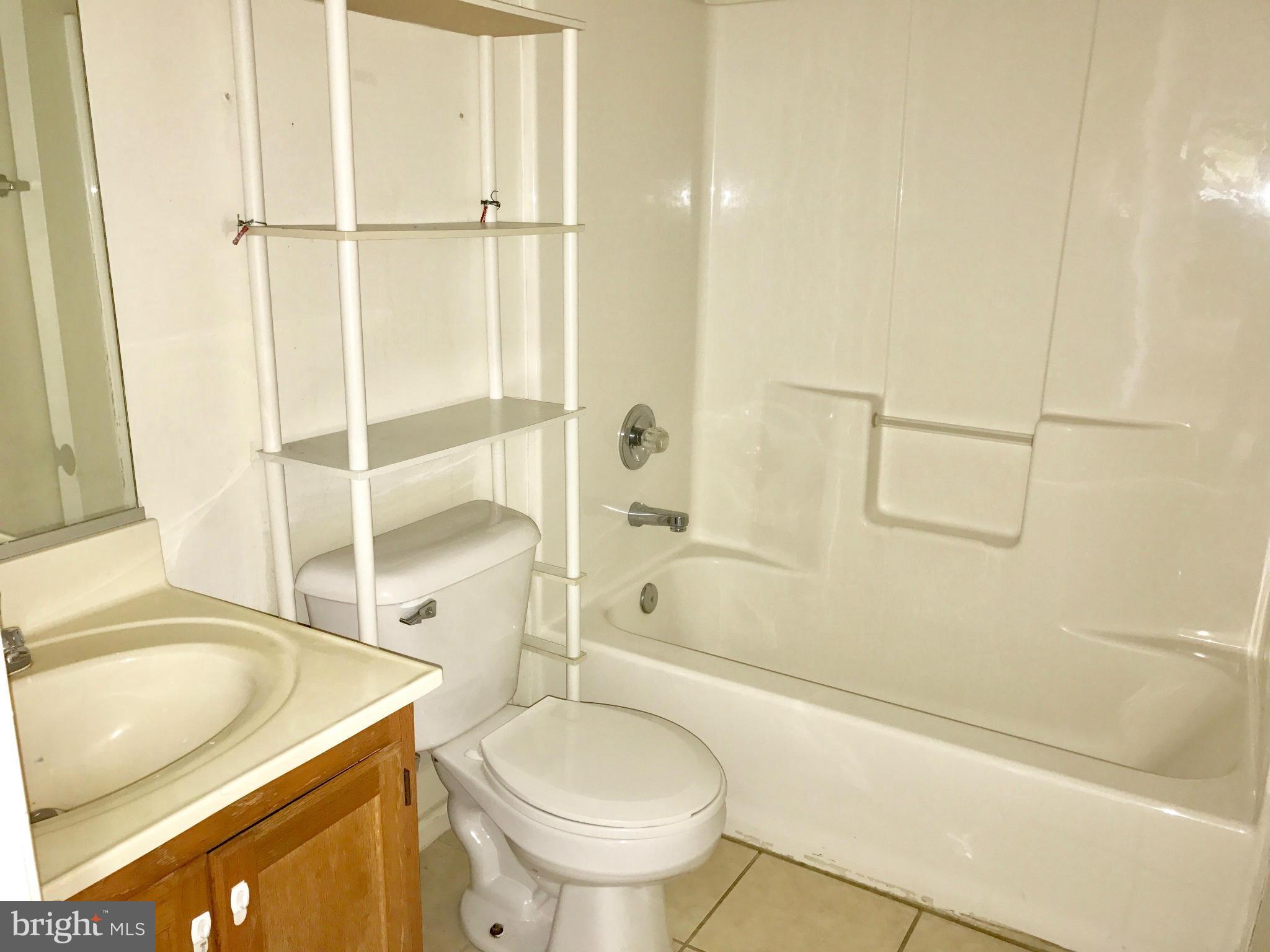 3511 Heidi Lane Springdale, MD 20721 - Photo 11 of 16 Bath