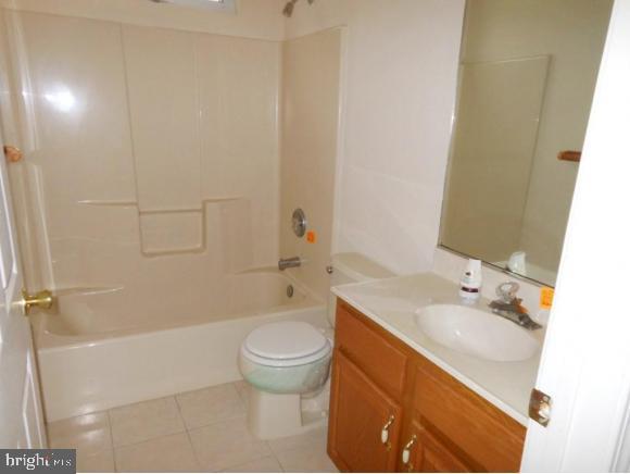 104 Commodore Road Manahawkin, NJ 08050 - Photo 10 of 13 Gallery Image 10