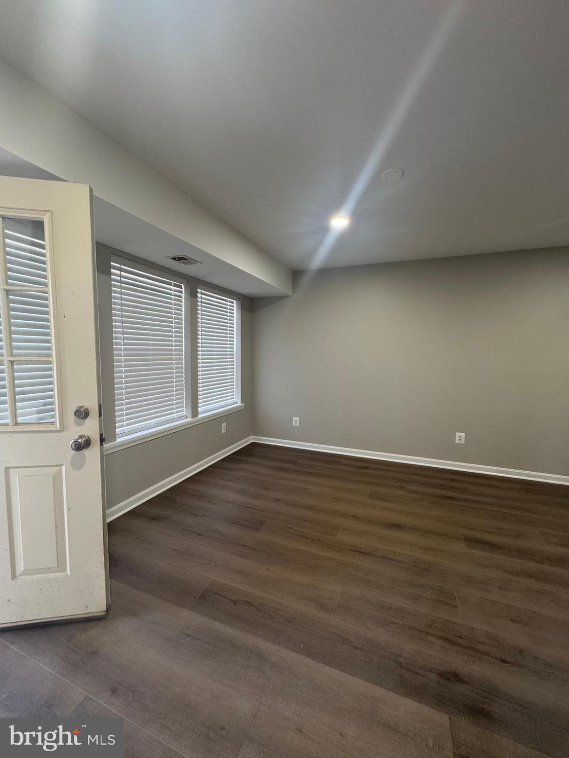 8617 Webster Tavern Way Manassas, VA 20109 - Photo 6 of 26