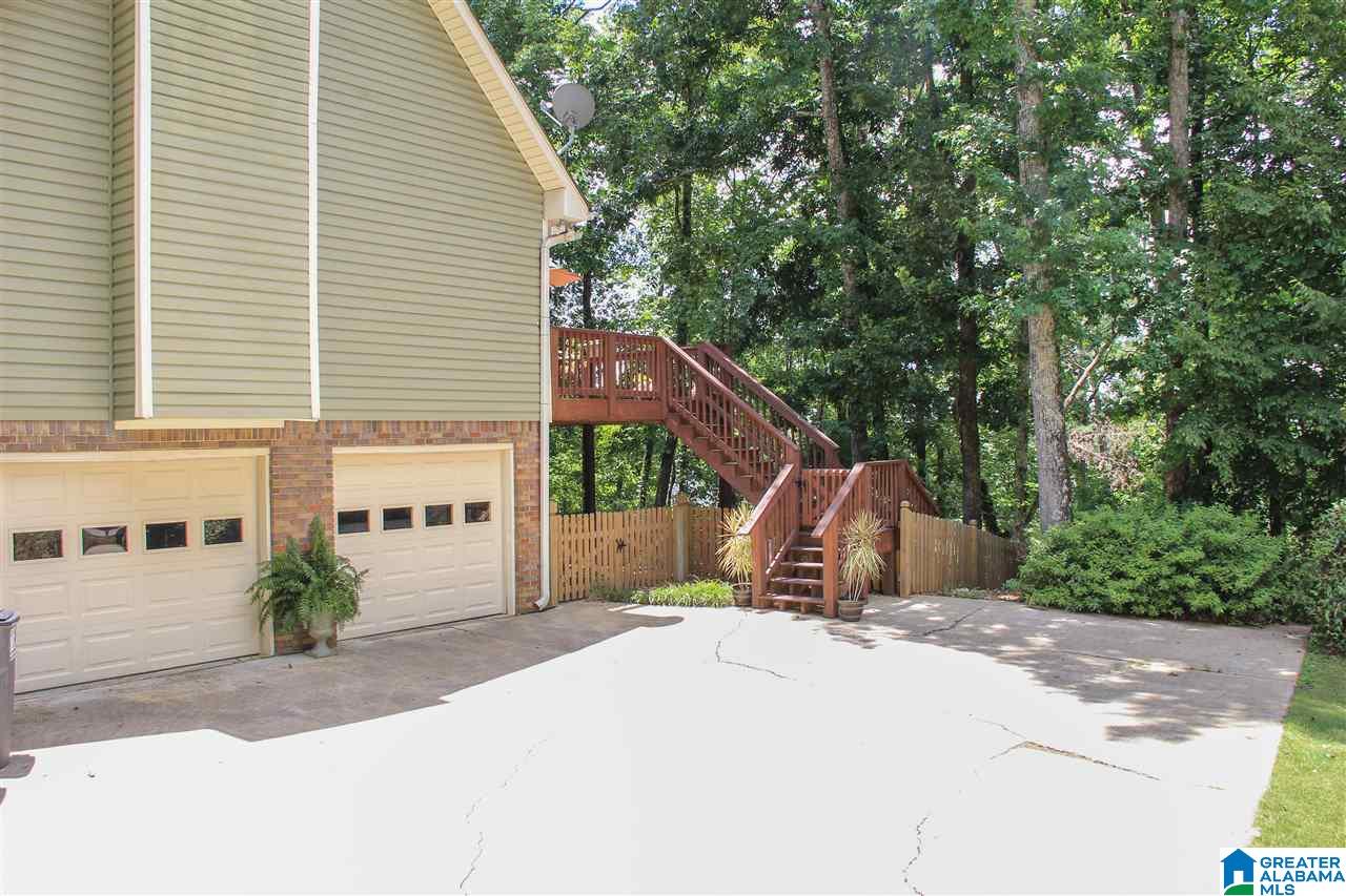 1932 Crossvine Road Hoover, AL 35244 - Photo 4 of 30