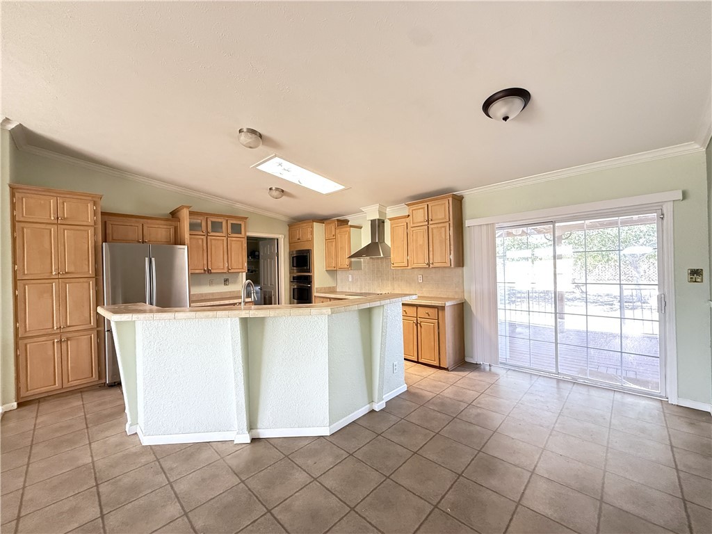 645 South Elfrida Road Golden Valley, AZ 86413 - Photo 8 of 44 Kitchen