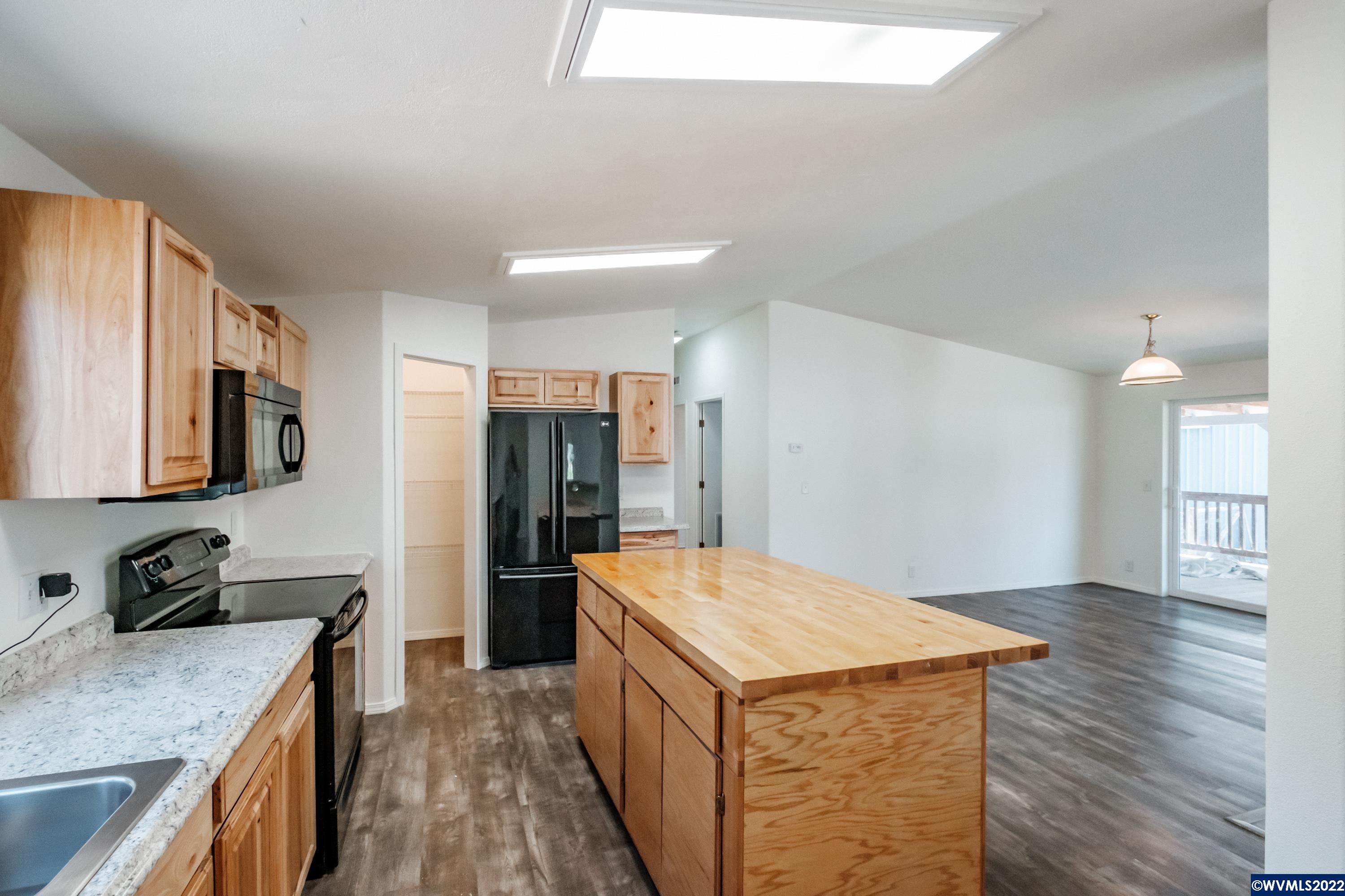 31050 South 3rd Street Lebanon, OR 97355 - Photo 13 of 42