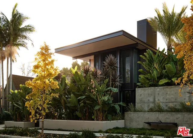 $5,350,000 | 8850 Rosewood Avenue, West Hollywood, CA 90048