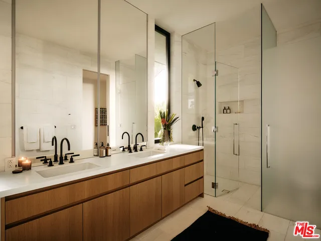 $5,350,000 | 8850 Rosewood Avenue, West Hollywood, CA 90048