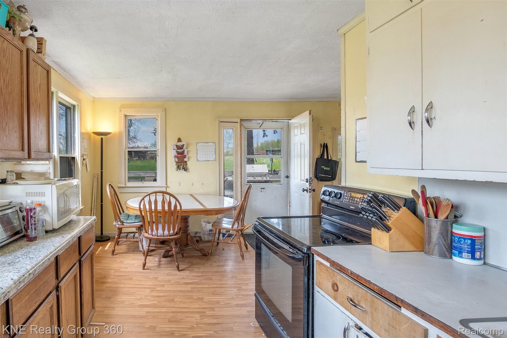 58666 East Eight Mile Road South Lyon, MI 48178 - Photo 12 of 35 15-58666 Eight Mile Rd-Windowstill-Real-Estate-Photography-15.jpg
