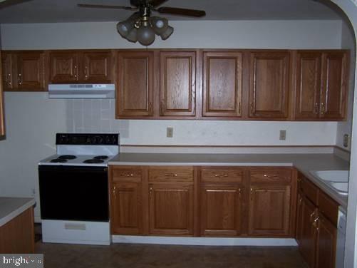 758 Baumgardner Road Lancaster, PA 17603 - Photo 4 of 7 Gallery Image 4