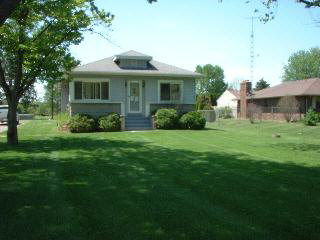 11007 Summerfield Road Temperance, MI 48182 - Photo 1 of 8 275221.JPG