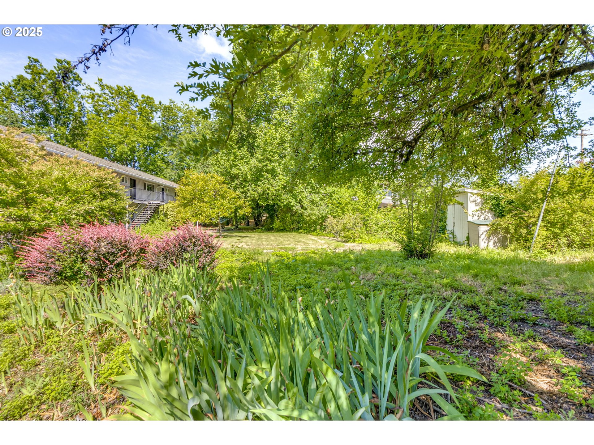 6825 Southwest Capitol Hill Road, Unit 27 Portland, OR 97219 - Photo 43 of 44 Gallery Image 43