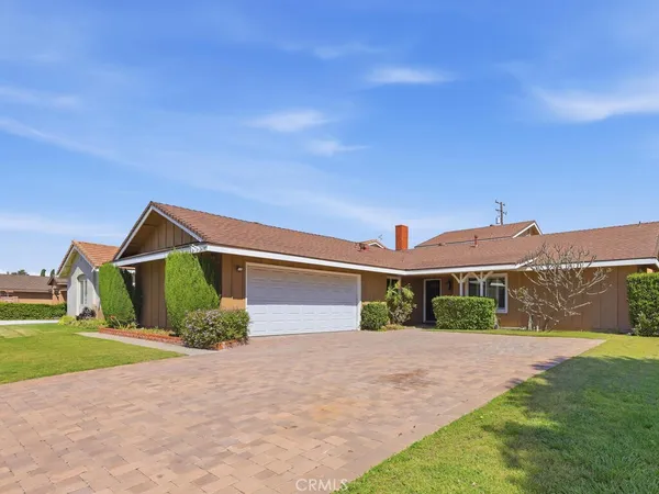 $1,399,000 | 24741 Calle El Toro Grande, Lake Forest, CA 92630