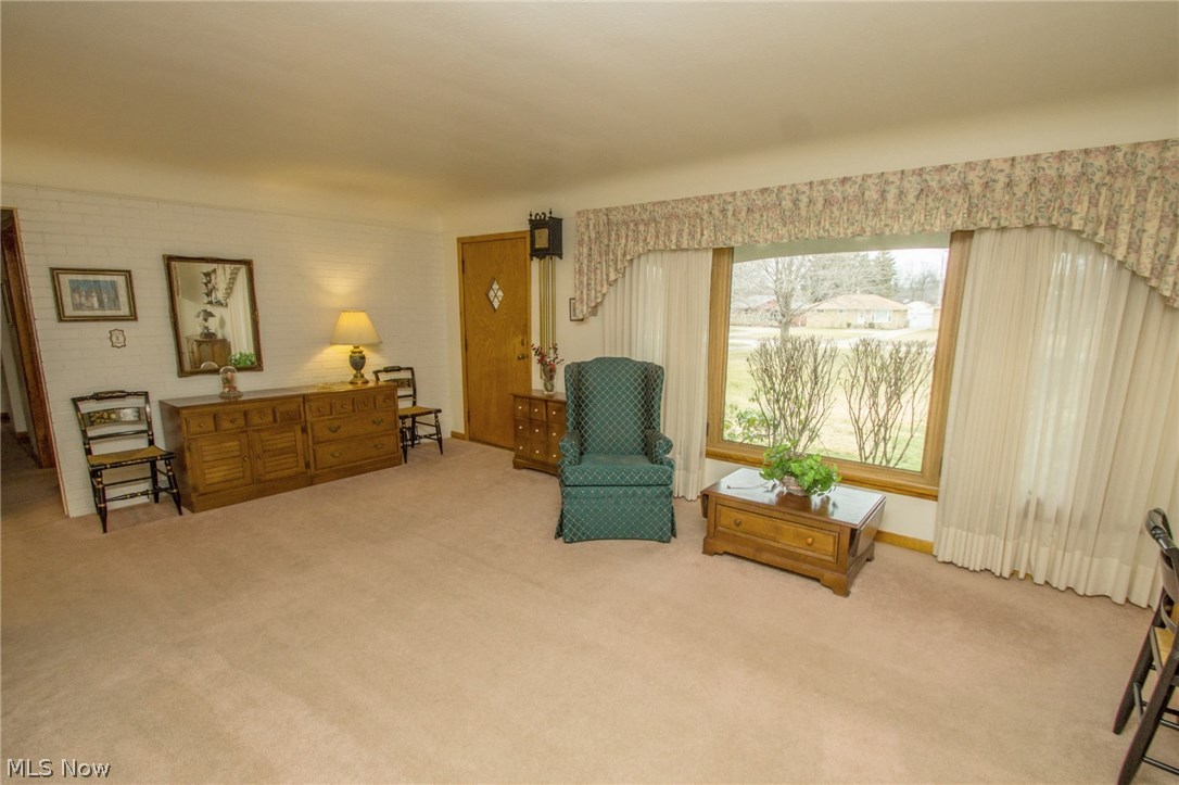 10117 Biddulph Road Cleveland, OH 44144 - Photo 6 of 35 Gallery Image 6
