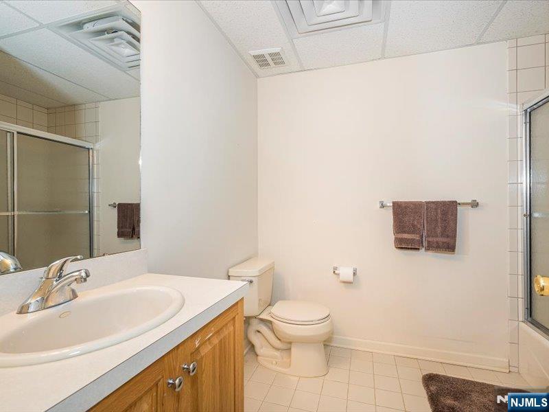 17 Pacio Court, Unit 2017 Roseland, NJ 07068 - Photo 29 of 38
