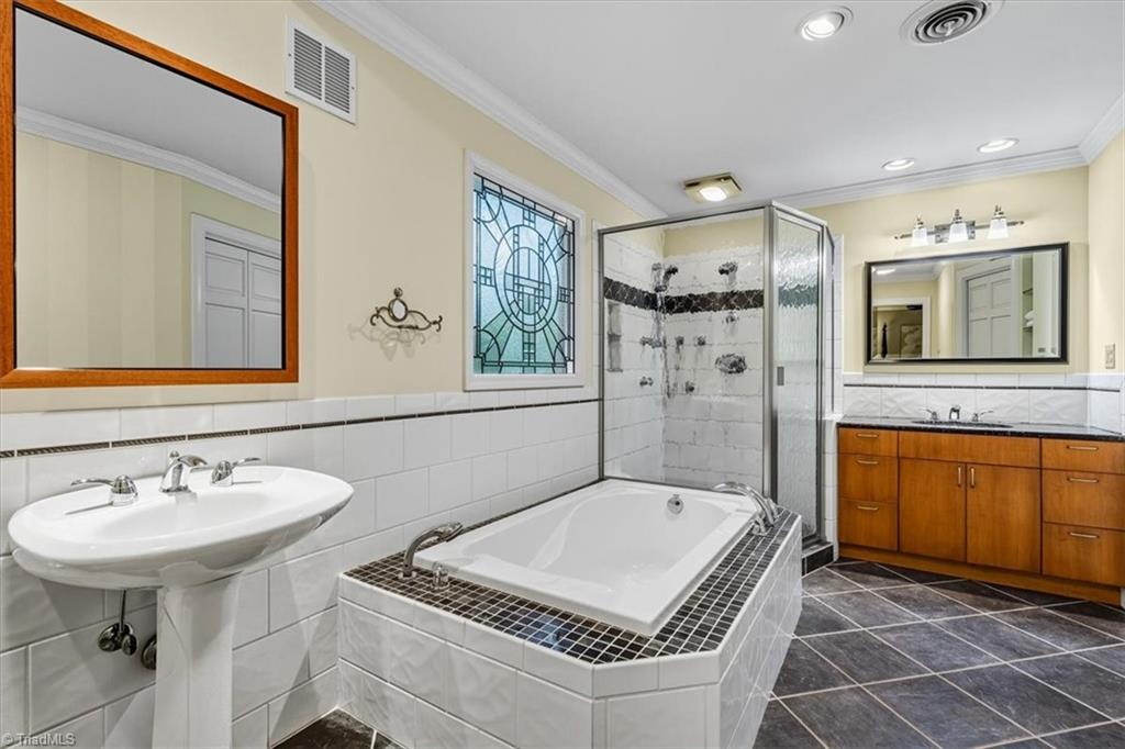 1109 Westridge Road Greensboro, NC 27410 - Photo 28 of 47