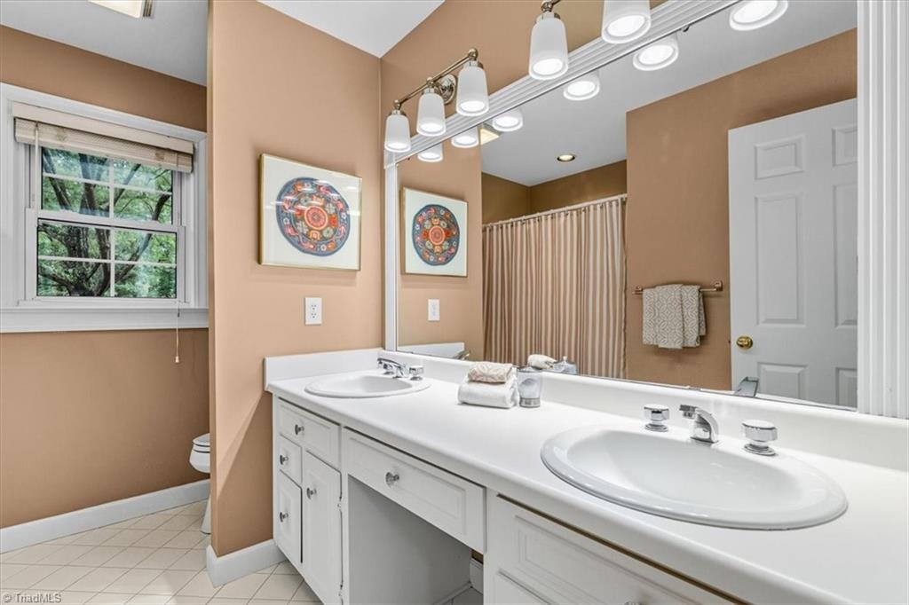 1109 Westridge Road Greensboro, NC 27410 - Photo 31 of 47