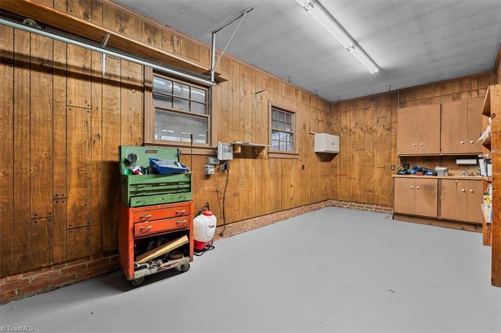 1109 Westridge Road Greensboro, NC 27410 - Photo 38 of 47