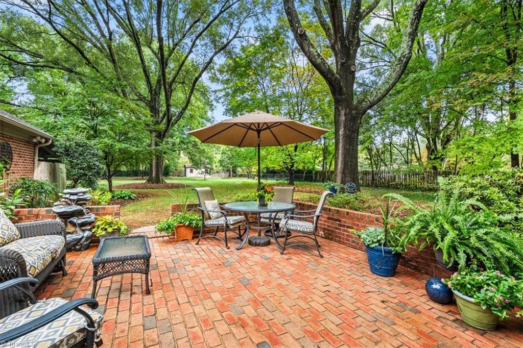 1109 Westridge Road Greensboro, NC 27410 - Photo 41 of 47