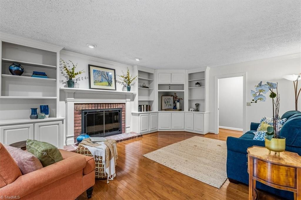 1109 Westridge Road Greensboro, NC 27410 - Photo 5 of 47