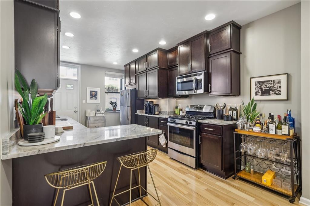 5853 Pierce Street Pittsburgh, PA 15232 - Photo 10 of 27