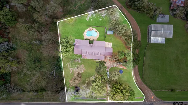 $300,000 | 1216 Fm 2468 Center, Center, TX 75935