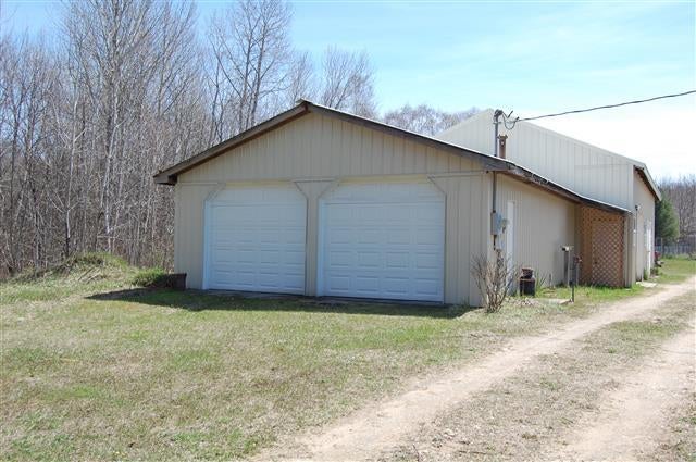 218 Lakeview Road Levering, MI 49755 - Photo 5 of 26 Gallery Image 5