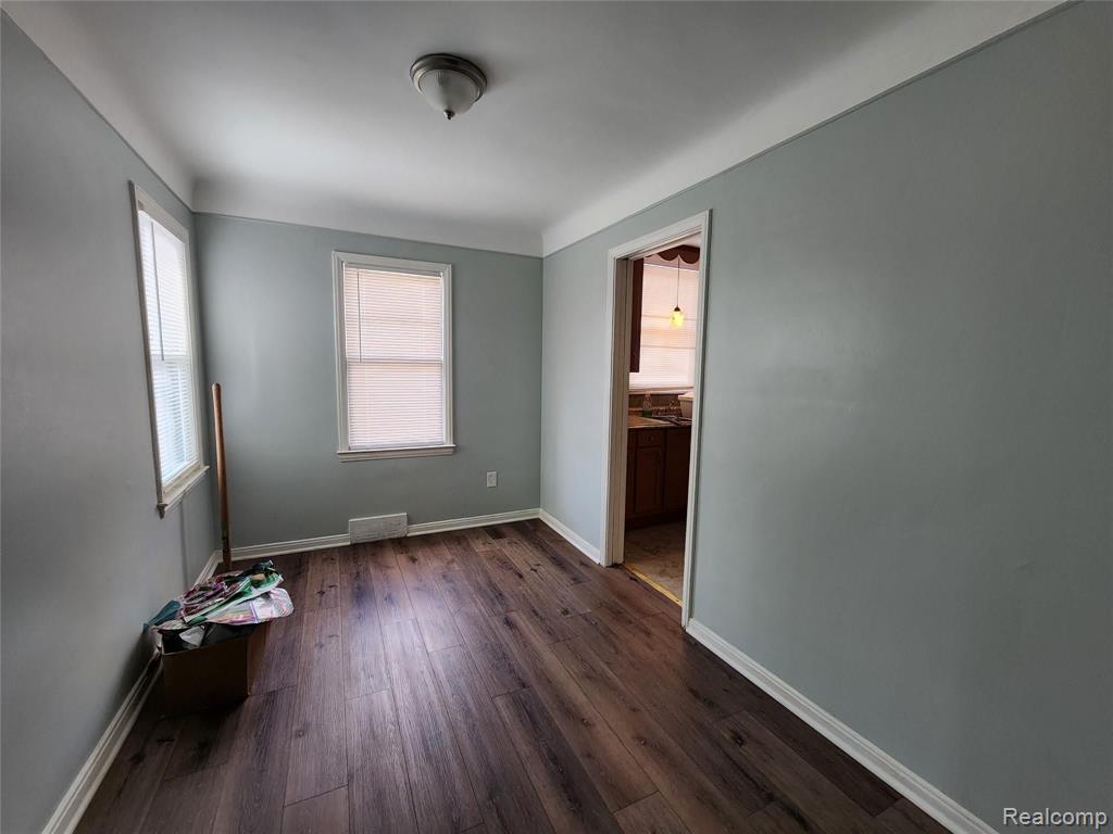 20416 Ryan Road Detroit, MI 48234 - Photo 13 of 36
