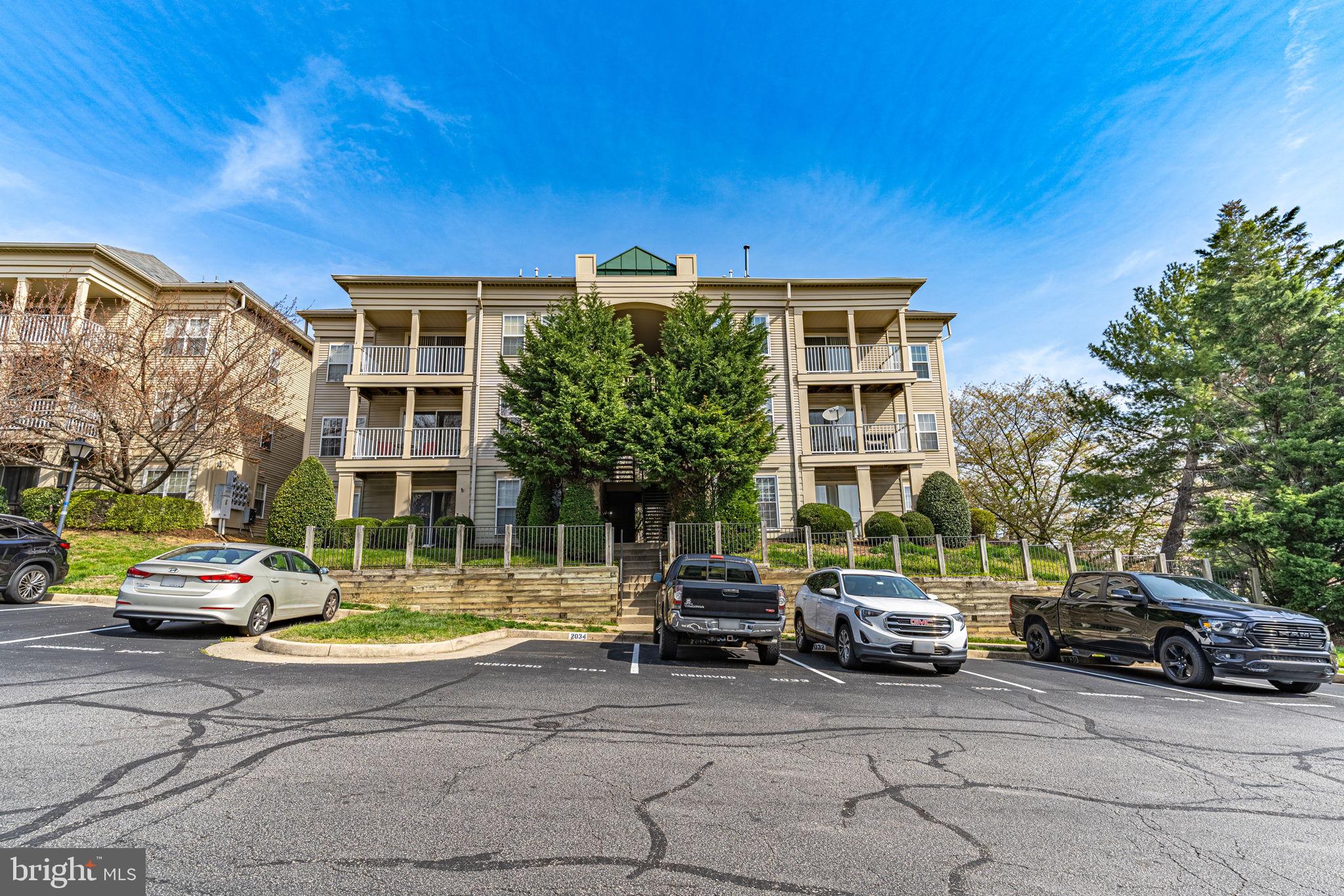 1067 Gardenview Loop, Unit 304 Woodbridge, VA 22191 - Photo 1 of 36 a building view