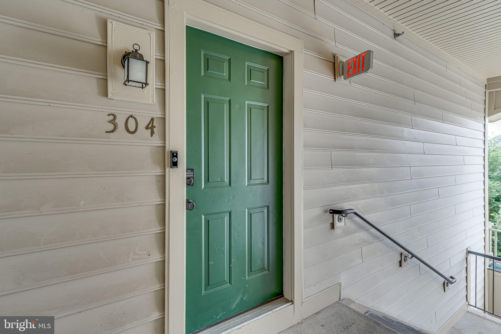 1067 Gardenview Loop, Unit 304 Woodbridge, VA 22191 - Photo 27 of 36 a view of a bathroom