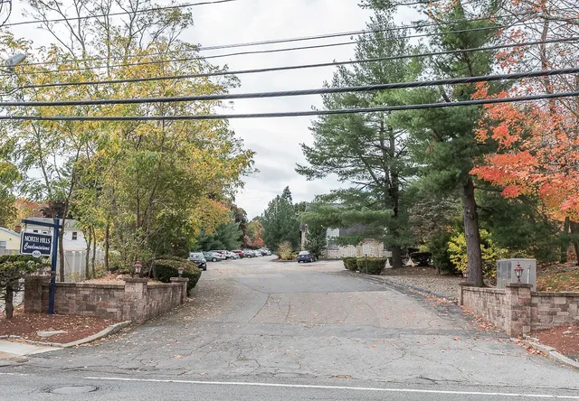 $1,450 | 1560 Douglas Avenue, Unit E58, North Providence, RI 02904