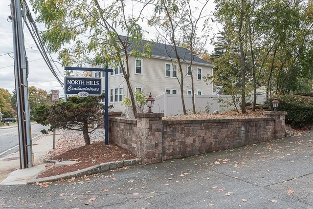 $1,450 | 1560 Douglas Avenue, Unit E58, North Providence, RI 02904