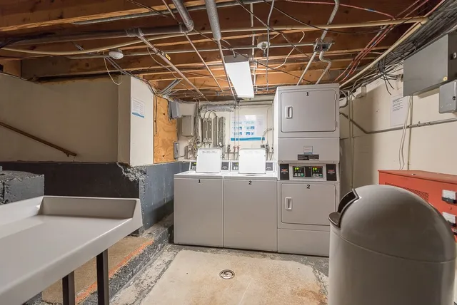 $1,450 | 1560 Douglas Avenue, Unit E58, North Providence, RI 02904