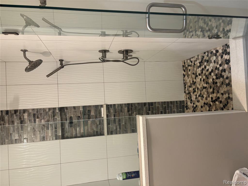 266 Mill Street Rochester, MI 48307 - Photo 4 of 14