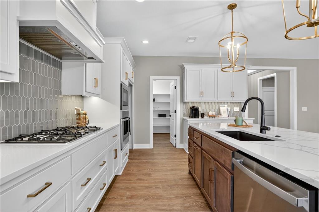 11560 North Olathe View Road Olathe, KS 66061 - Photo 12 of 31