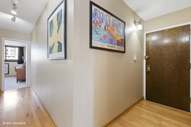 $2,250 | 30 East Division Street, Unit 15A, Chicago, IL 60610