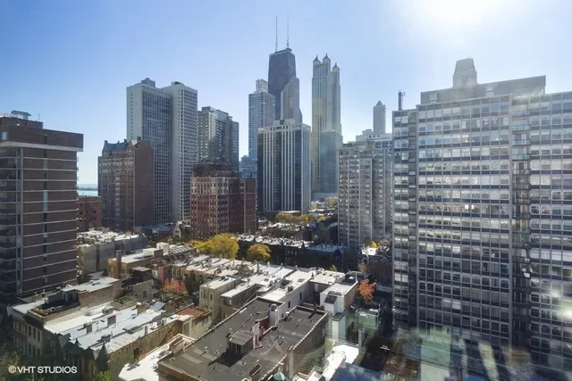 $2,250 | 30 East Division Street, Unit 15A, Chicago, IL 60610