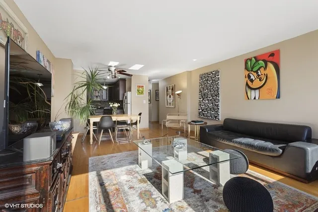 $2,250 | 30 East Division Street, Unit 15A, Chicago, IL 60610