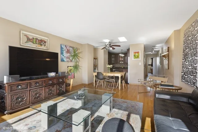 $2,250 | 30 East Division Street, Unit 15A, Chicago, IL 60610