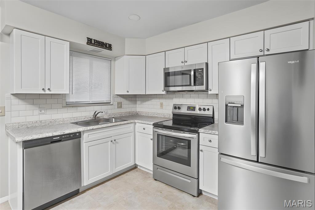 809 White Oak Drive O'Fallon, IL 62269 - Photo 12 of 16