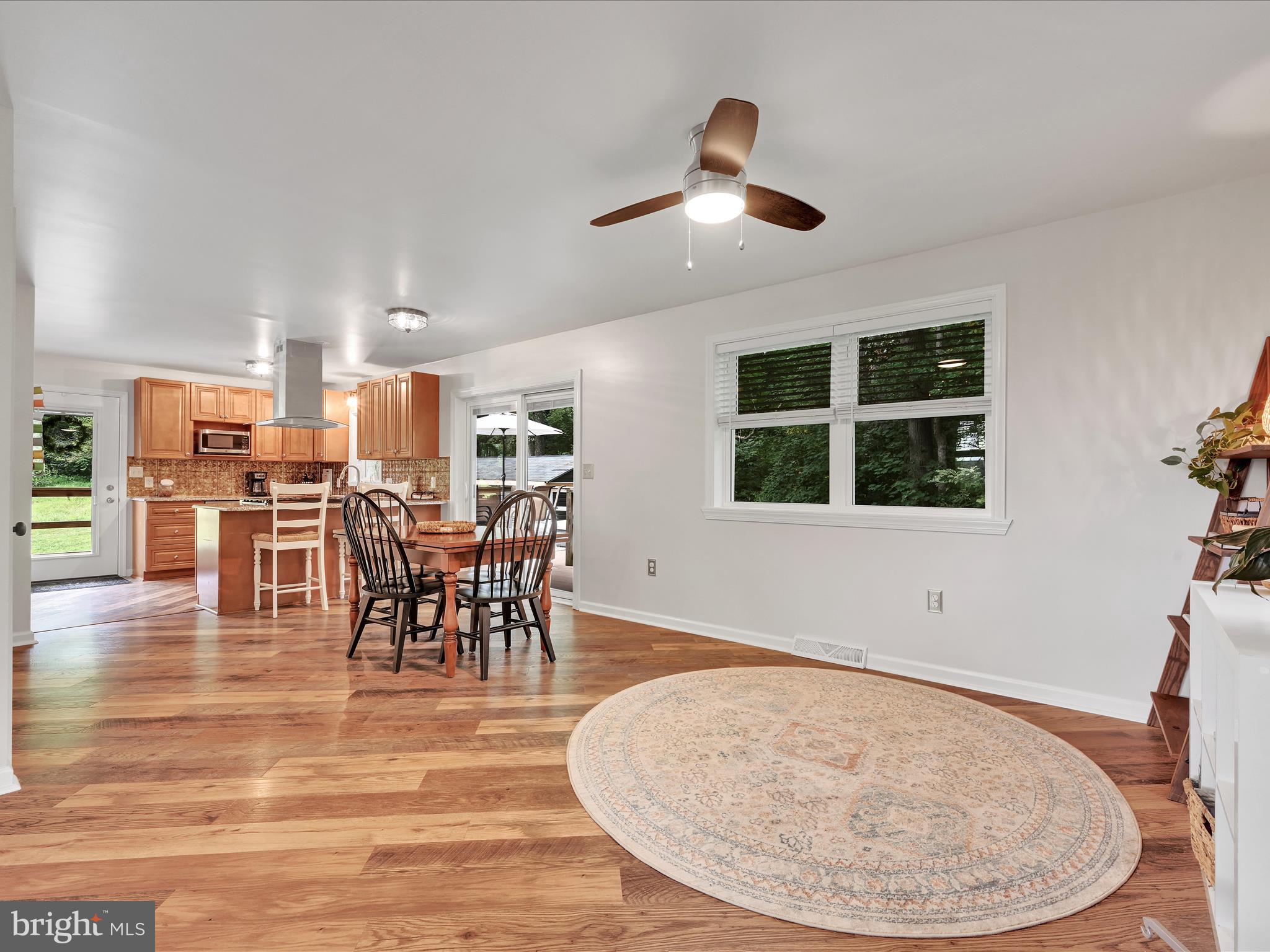 50 Loop Road Quarryville, PA 17566 - Photo 13 of 39 Kitchen & Dining