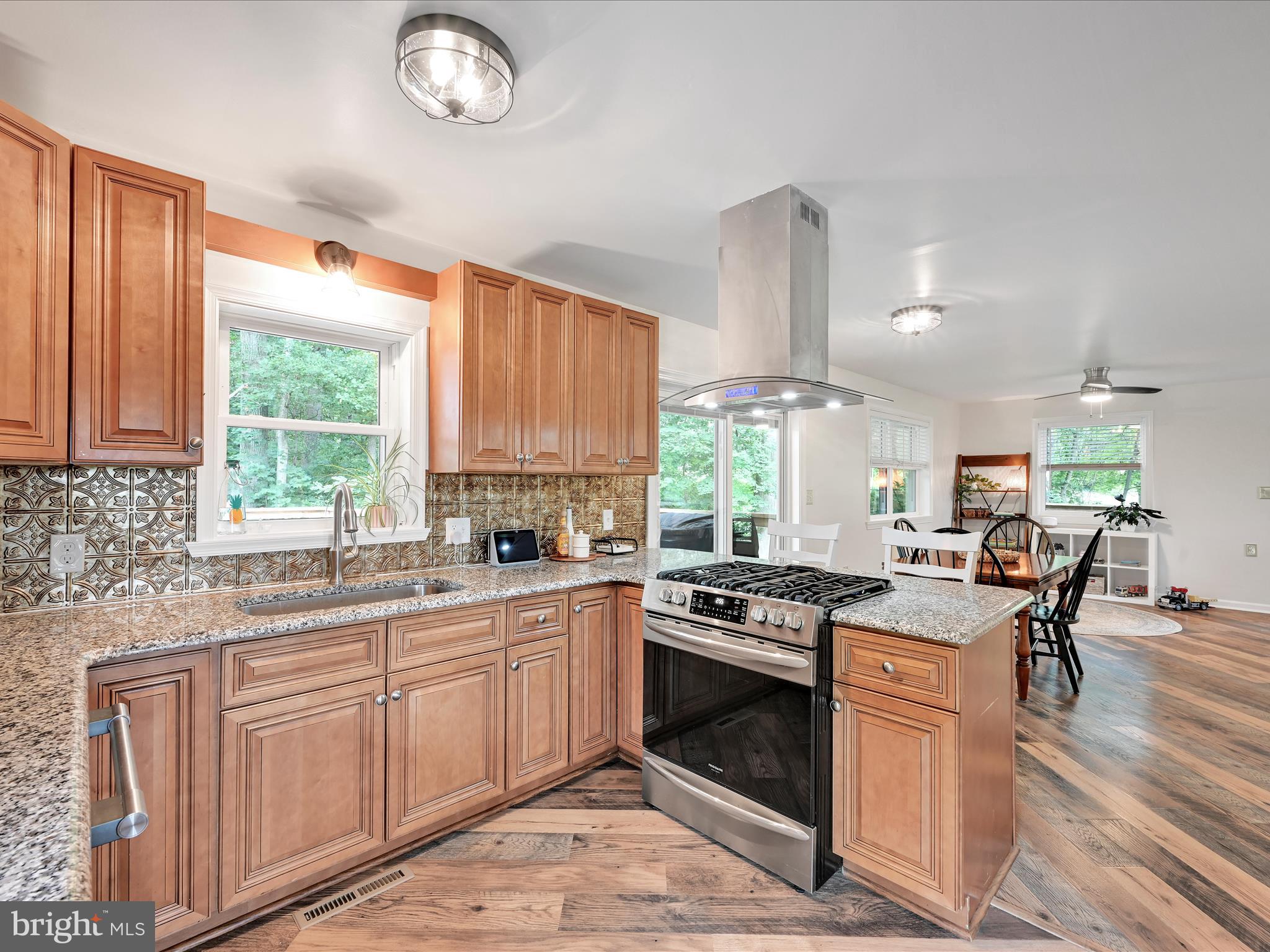 50 Loop Road Quarryville, PA 17566 - Photo 6 of 39 Kitchen