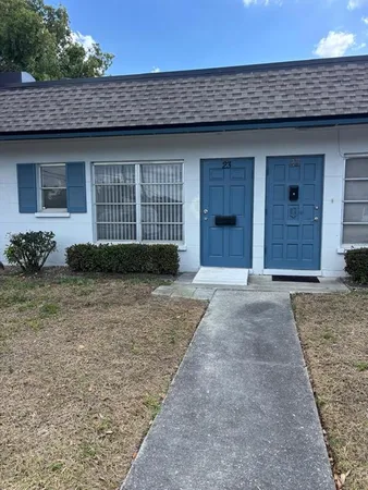 $1,700 | 4444 Swift Road, Unit 23, Sarasota, FL 34231