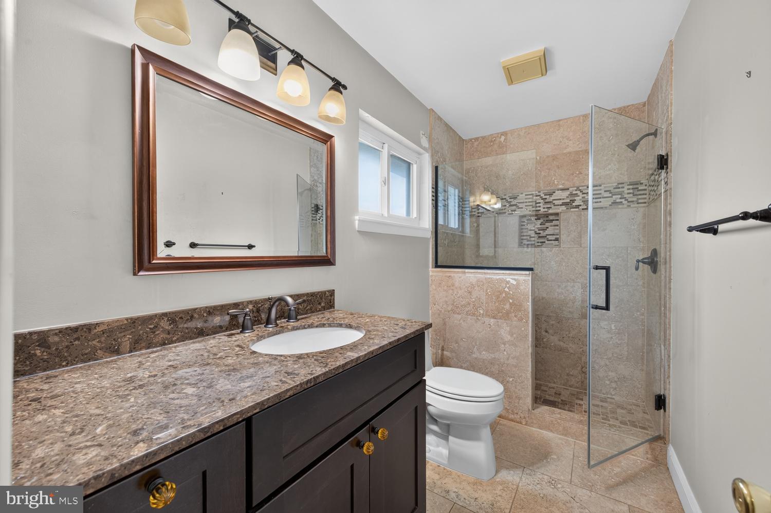 7011 Sea Cliff Road McLean, VA 22101 - Photo 22 of 37 Upstairs Hall Bathroom