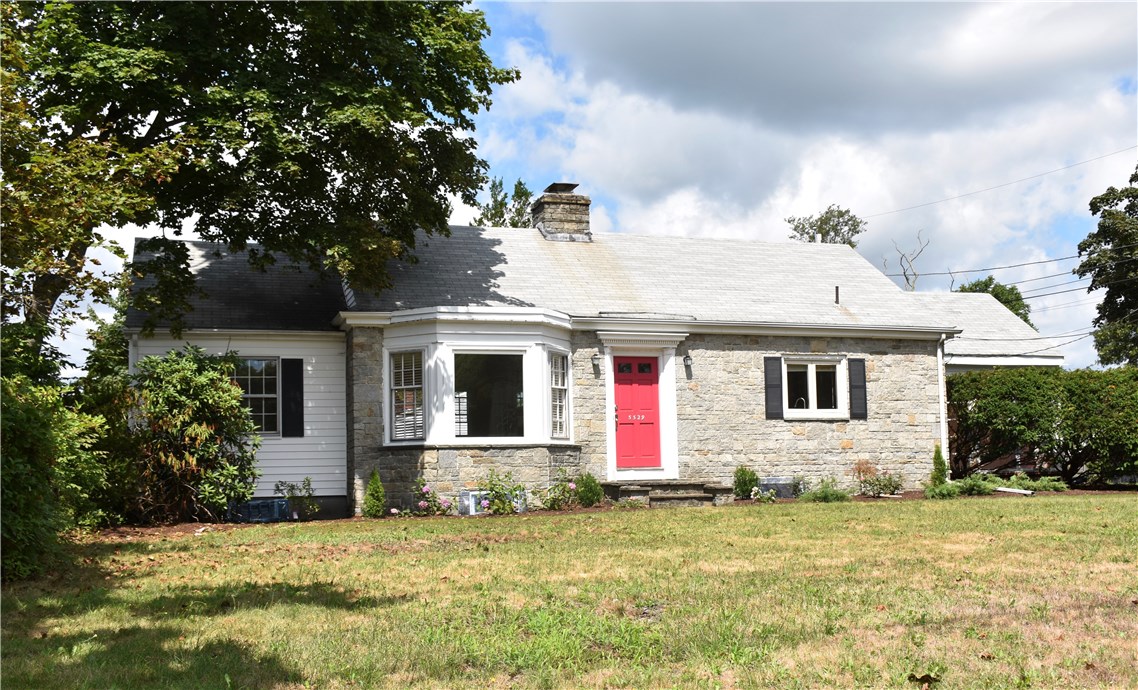5529 Post Road East Greenwich, RI 02818 - Photo 2 of 16 FRONT