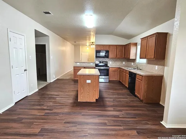 $1,750 | 6605 Sally Agee, Leon Valley, TX 78238