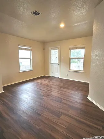 $1,750 | 6605 Sally Agee, Leon Valley, TX 78238