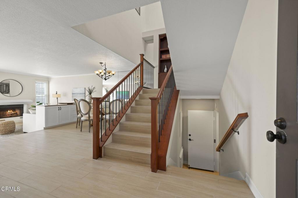 2205 Vina Del Mar Oxnard, CA 93035 - Photo 6 of 60 18-web-or-mls-18-print-Upmarketmedia_220