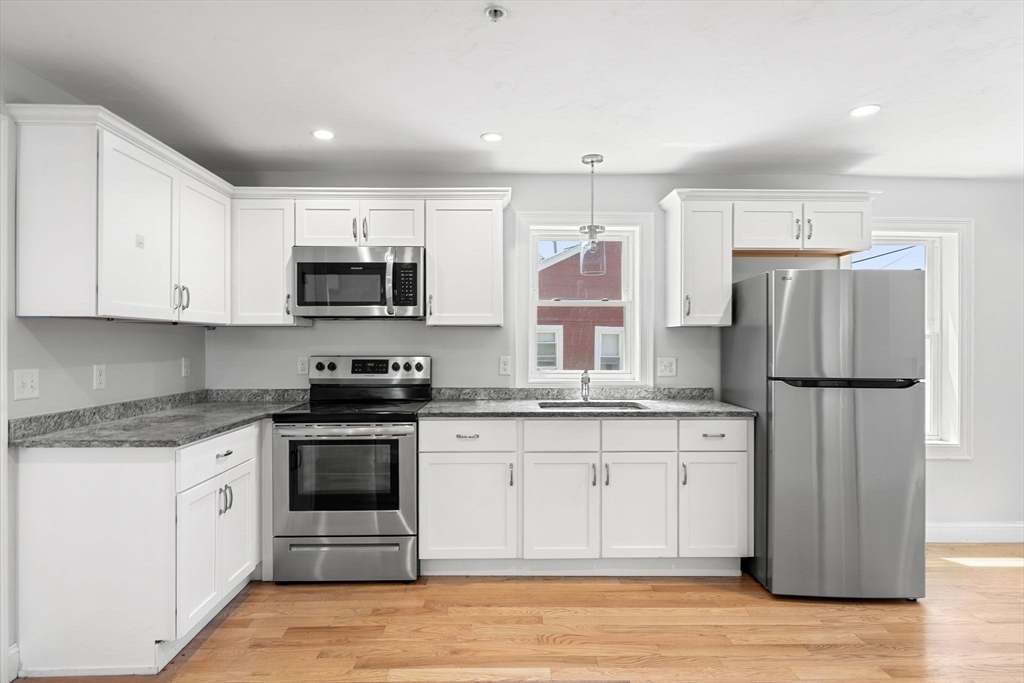 415 Danforth Street Taunton, MA 02780 - Photo 4 of 42